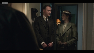 Life_After_Life_S01E03_mkv6851.jpg