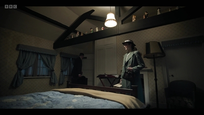 Life_After_Life_S01E03_mkv6855.jpg