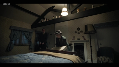 Life_After_Life_S01E03_mkv6870.jpg