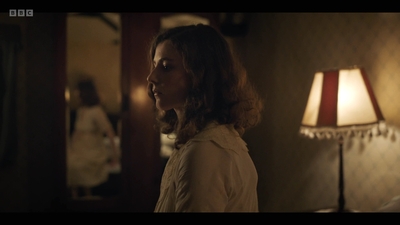 Life_After_Life_S01E03_mkv6878.jpg
