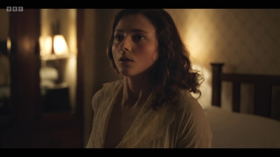 Life_After_Life_S01E03_mkv6910.jpg