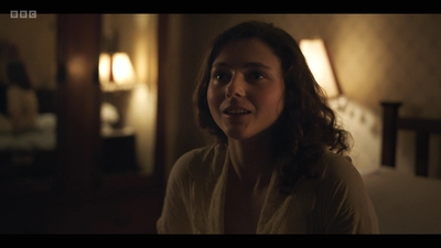 Life_After_Life_S01E03_mkv6929.jpg