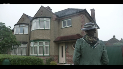 Life_After_Life_S01E03_mkv6957.jpg