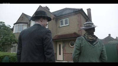 Life_After_Life_S01E03_mkv6959.jpg