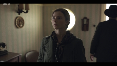 Life_After_Life_S01E03_mkv6984.jpg
