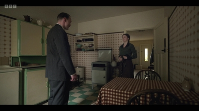 Life_After_Life_S01E03_mkv7002.jpg