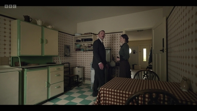 Life_After_Life_S01E03_mkv7036.jpg