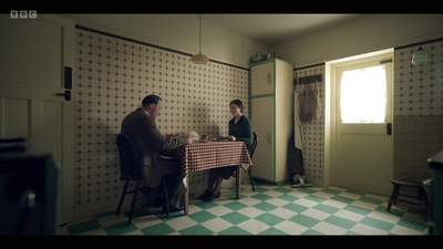 Life_After_Life_S01E03_mkv7284.jpg