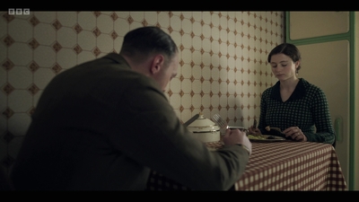Life_After_Life_S01E03_mkv7291.jpg