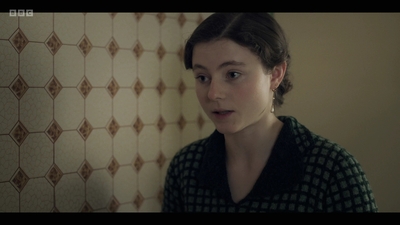 Life_After_Life_S01E03_mkv7311.jpg
