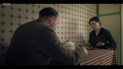 Life_After_Life_S01E03_mkv7317.jpg