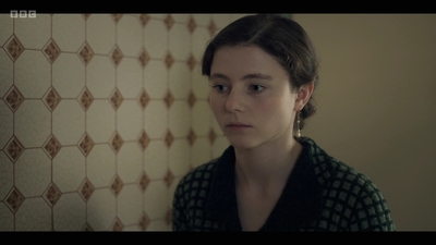 Life_After_Life_S01E03_mkv7325.jpg