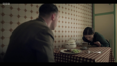 Life_After_Life_S01E03_mkv7333.jpg