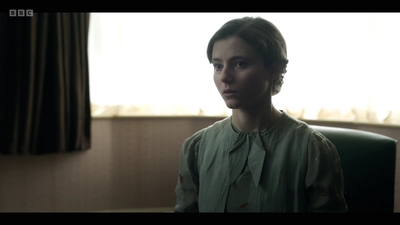 Life_After_Life_S01E03_mkv7486.jpg