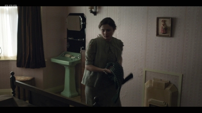 Life_After_Life_S01E03_mkv7597.jpg