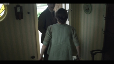 Life_After_Life_S01E03_mkv7608.jpg