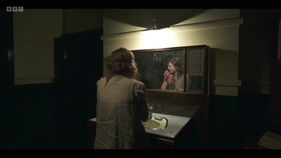 Life_After_Life_S01E03_mkv7739.jpg