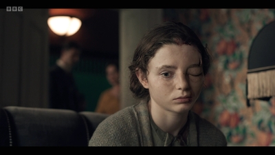 Life_After_Life_S01E03_mkv7776.jpg