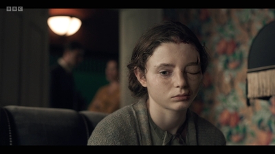 Life_After_Life_S01E03_mkv7778.jpg