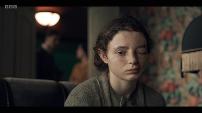 Life_After_Life_S01E03_mkv7779.jpg
