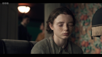 Life_After_Life_S01E03_mkv7784.jpg