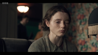 Life_After_Life_S01E03_mkv7788.jpg