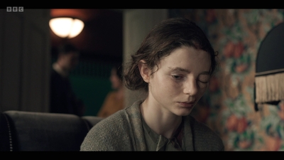 Life_After_Life_S01E03_mkv7808.jpg
