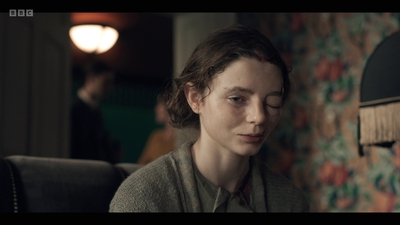 Life_After_Life_S01E03_mkv7811.jpg