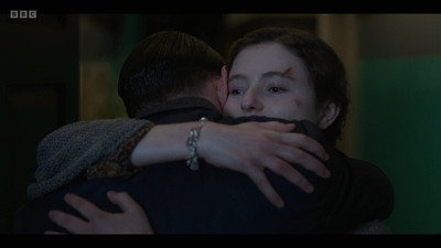 Life_After_Life_S01E03_mkv7977.jpg