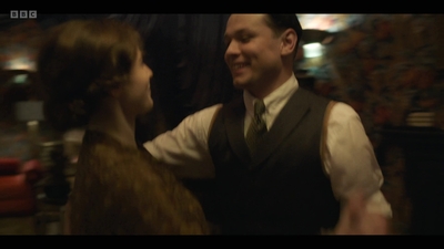 Life_After_Life_S01E03_mkv8032.jpg