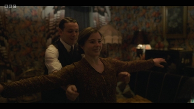 Life_After_Life_S01E03_mkv8054.jpg