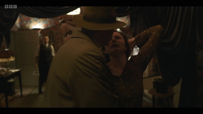 Life_After_Life_S01E03_mkv8090.jpg