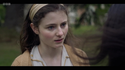 Life_After_Life_S01E03_mkv8518.jpg
