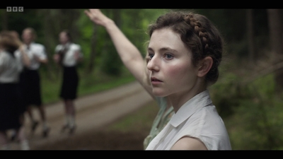 Life_After_Life_S01E03_mkv8588.jpg