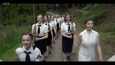 Life_After_Life_S01E03_mkv8599.jpg
