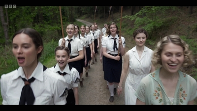 Life_After_Life_S01E03_mkv8600.jpg