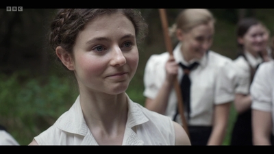 Life_After_Life_S01E03_mkv8679.jpg