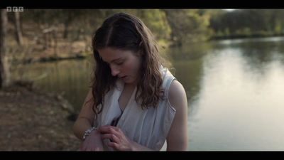 Life_After_Life_S01E03_mkv8995.jpg