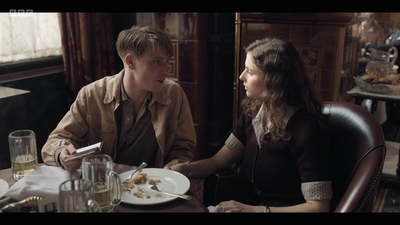 Life_After_Life_S01E03_mkv9098.jpg