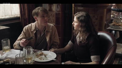Life_After_Life_S01E03_mkv9099.jpg