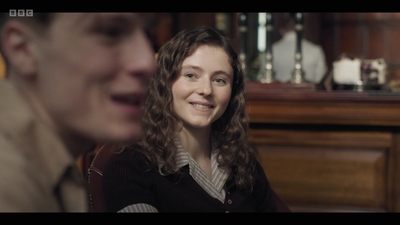 Life_After_Life_S01E03_mkv9105.jpg