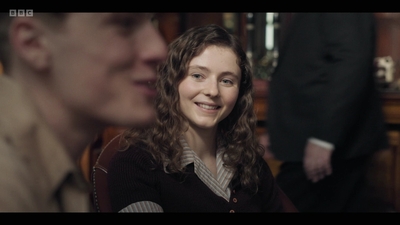 Life_After_Life_S01E03_mkv9106.jpg