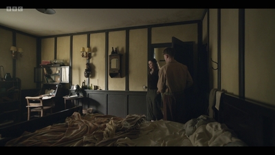 Life_After_Life_S01E03_mkv9125.jpg