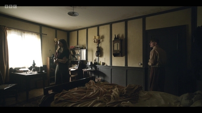 Life_After_Life_S01E03_mkv9131.jpg
