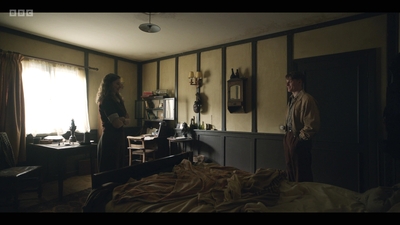 Life_After_Life_S01E03_mkv9177.jpg