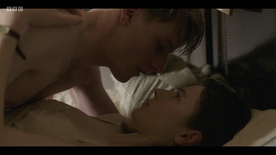 Life_After_Life_S01E03_mkv9219.jpg