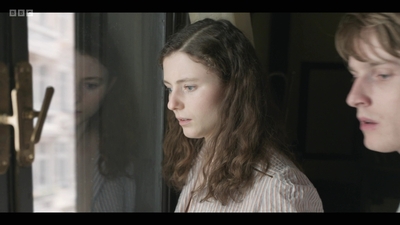 Life_After_Life_S01E03_mkv9278.jpg