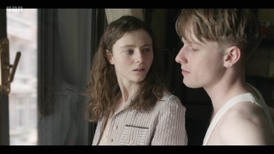 Life_After_Life_S01E03_mkv9283.jpg