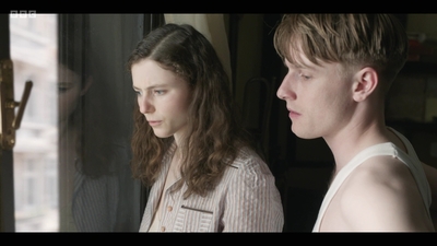 Life_After_Life_S01E03_mkv9288.jpg
