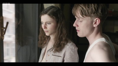 Life_After_Life_S01E03_mkv9289.jpg